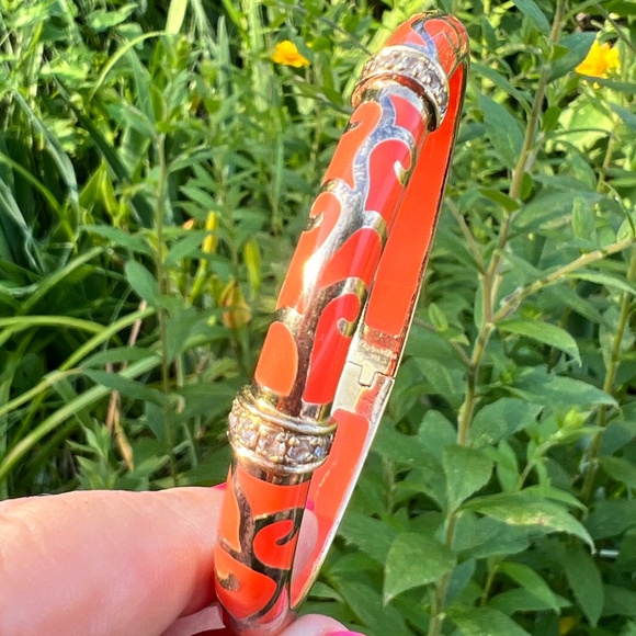 ANGELIQUE DE PARIS GILDED 925 STERLING SILVER ORANGE CORAL RESIN BANGLE BRACELET - Picture 12 of 16